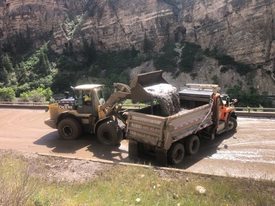 cdot trucks on scene at glenwood canyon