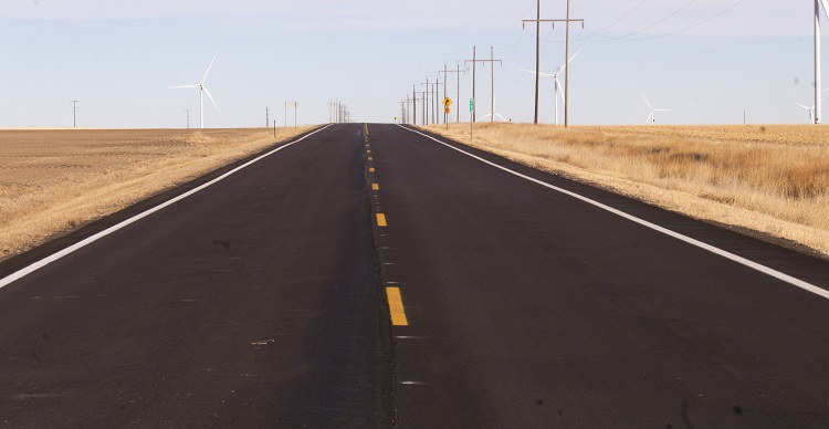 Newly resurfaced section of US 385 north of Cheyenne Wells